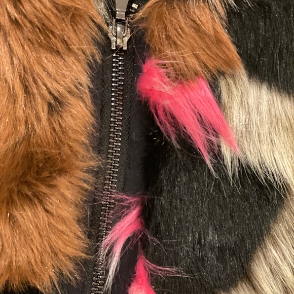 HOST PICK‼️Imoga Girls Faux Fur Hooded Vest - Picture 7 of 16